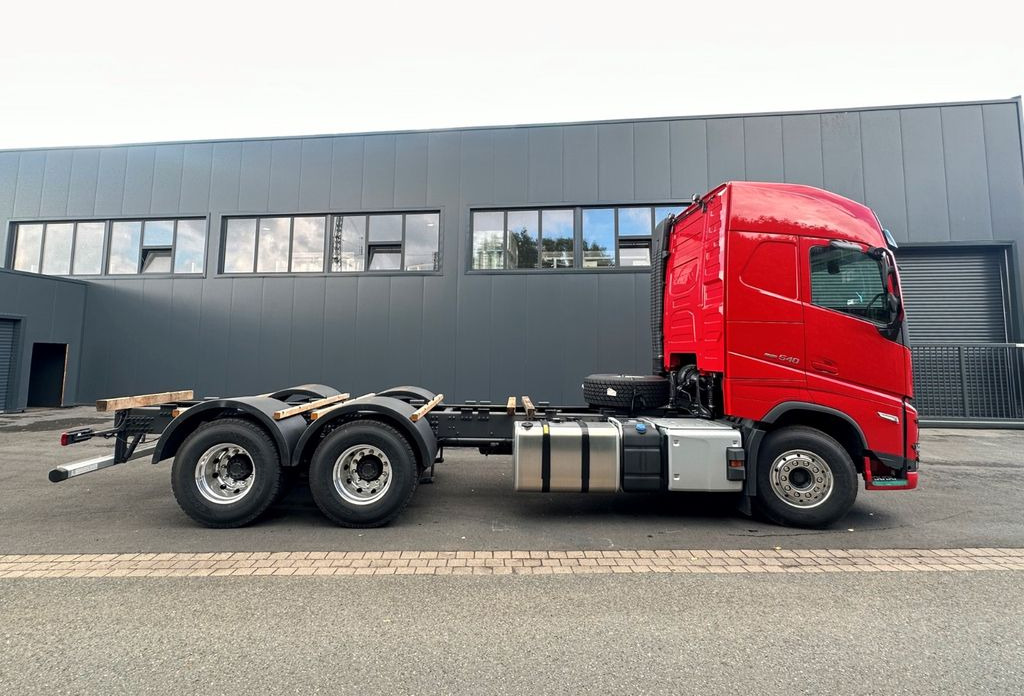 Volvo FH 540 6x4 - Fahrgestell LKW: das Bild 4 Volvo FH 540 6x4 - Fahrgestell LKW: das Bild 4