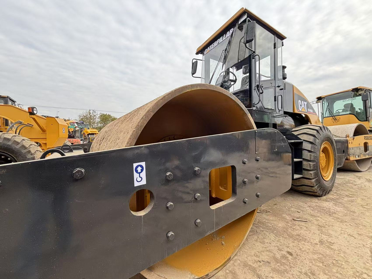 CATERPILLAR CS683E - Walzen: das Bild 3 CATERPILLAR CS683E - Walzen: das Bild 3