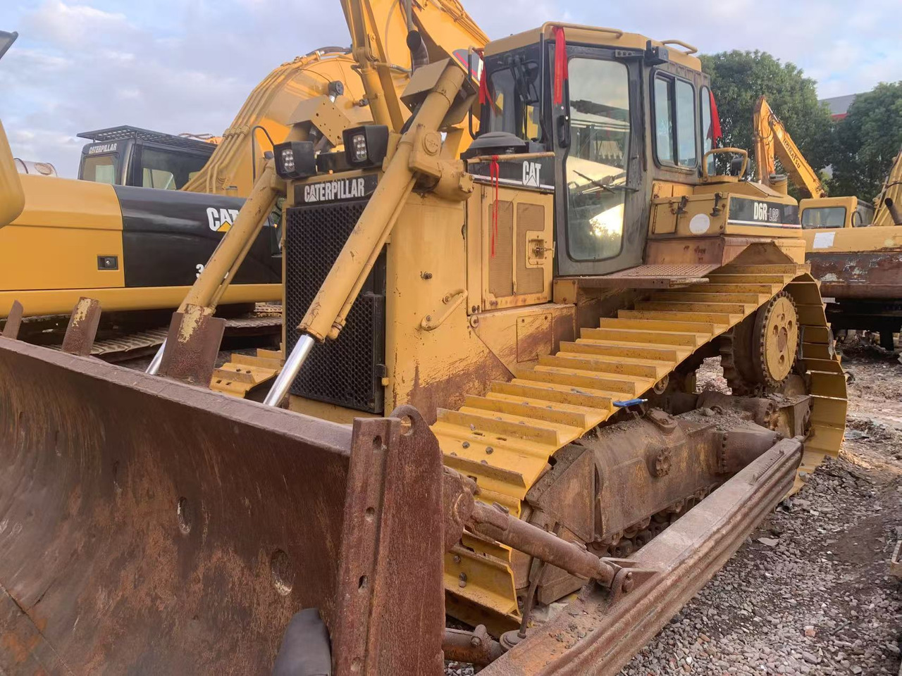 CATERPILLAR D6R - Bulldozer: das Bild 2 CATERPILLAR D6R - Bulldozer: das Bild 2