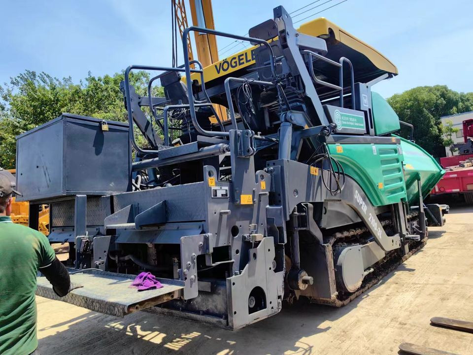 High Quality Used VOGELE 2100-3L Paver Construction Machinery Good Condition VOGELE Paver - Asphaltfertiger/ Straßenfertiger: das Bild 2 High Quality Used VOGELE 2100-3L Paver Construction Machinery Good Condition VOGELE Paver - Asphaltfertiger/ Straßenfertiger: das Bild 2