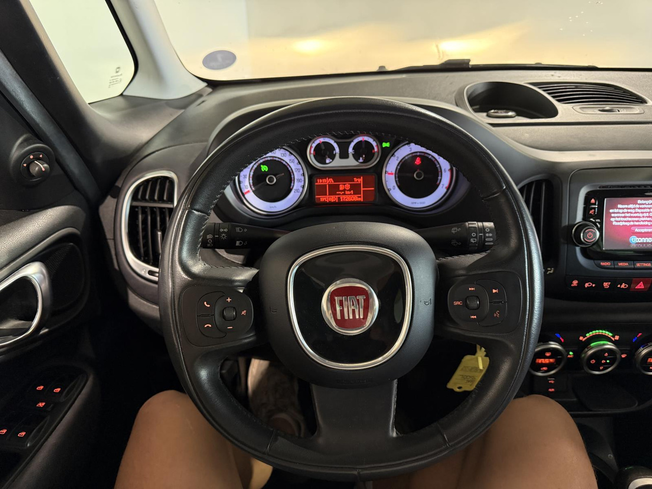 Fiat 500 L Living 0.9 TwinAir Lounge 7p. 9-TGP-37 - PKW: das Bild 3 Fiat 500 L Living 0.9 TwinAir Lounge 7p. 9-TGP-37 - PKW: das Bild 3