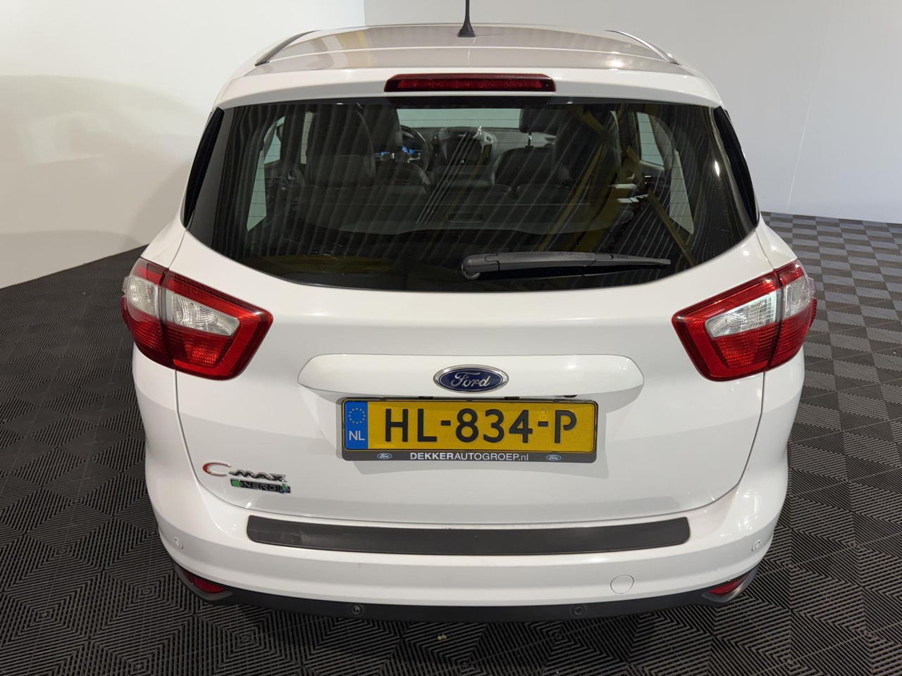Ford C-Max 2.0 Plug-in Hybrid Titanium Plus | HL-834-P - PKW: das Bild 2 Ford C-Max 2.0 Plug-in Hybrid Titanium Plus | HL-834-P - PKW: das Bild 2