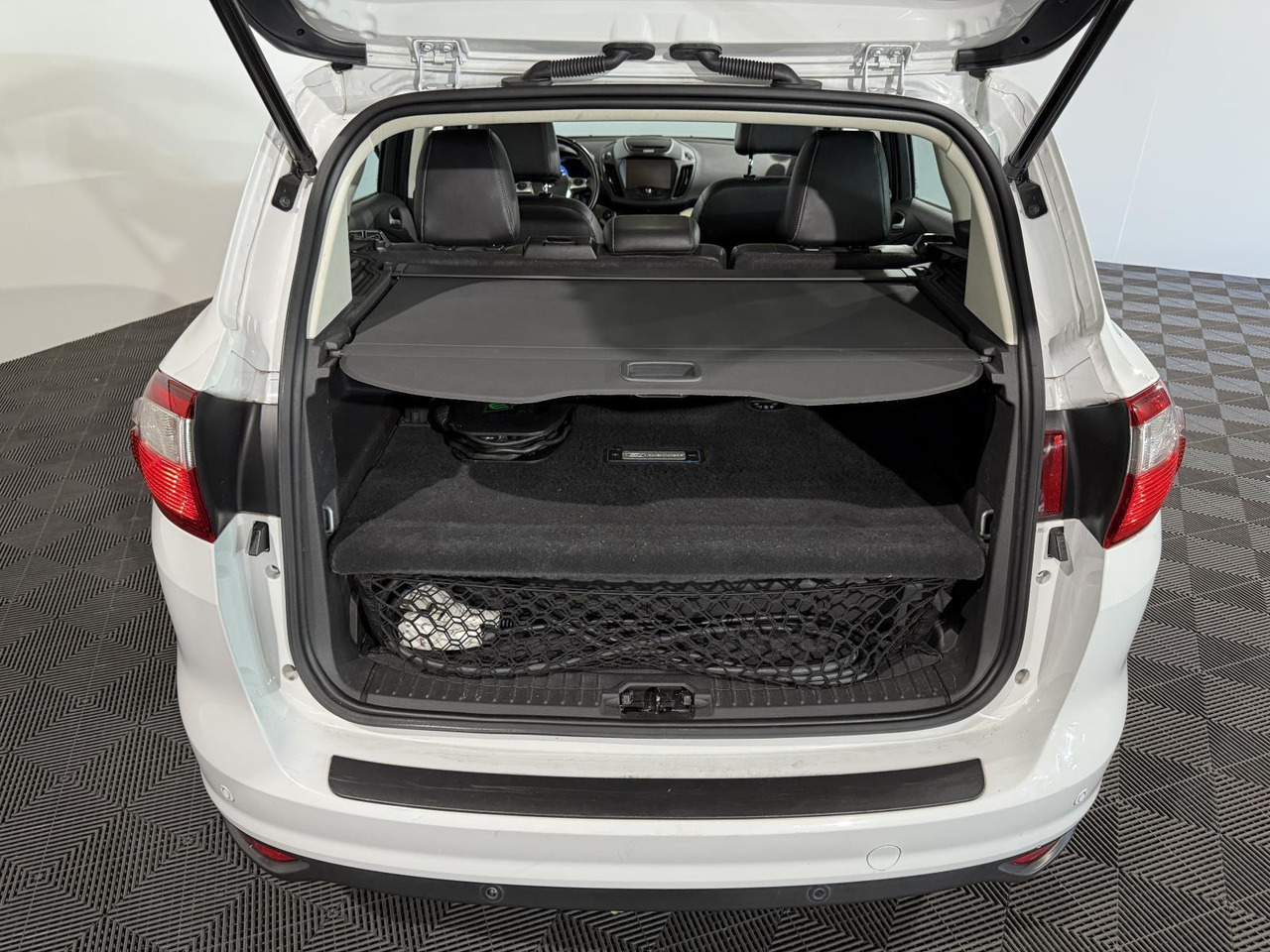 Ford C-Max 2.0 Plug-in Hybrid Titanium Plus | HL-834-P - PKW: das Bild 5 Ford C-Max 2.0 Plug-in Hybrid Titanium Plus | HL-834-P - PKW: das Bild 5