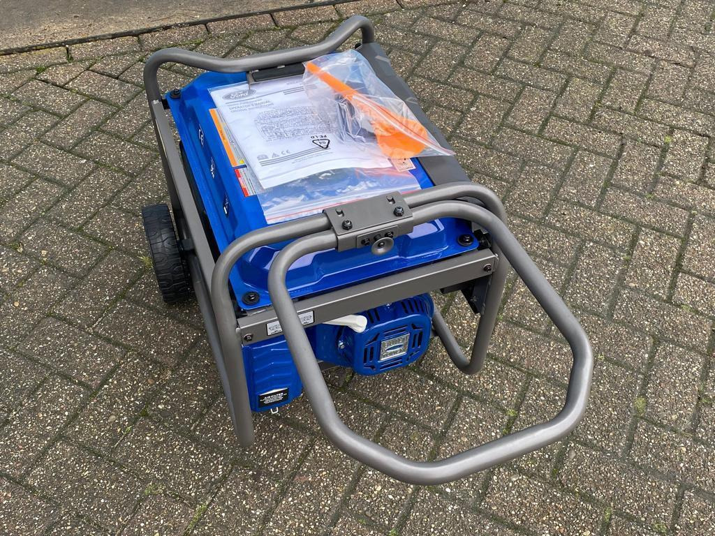 Ford FG4050 Benzine Generator - Stromgenerator: das Bild 3 Ford FG4050 Benzine Generator - Stromgenerator: das Bild 3