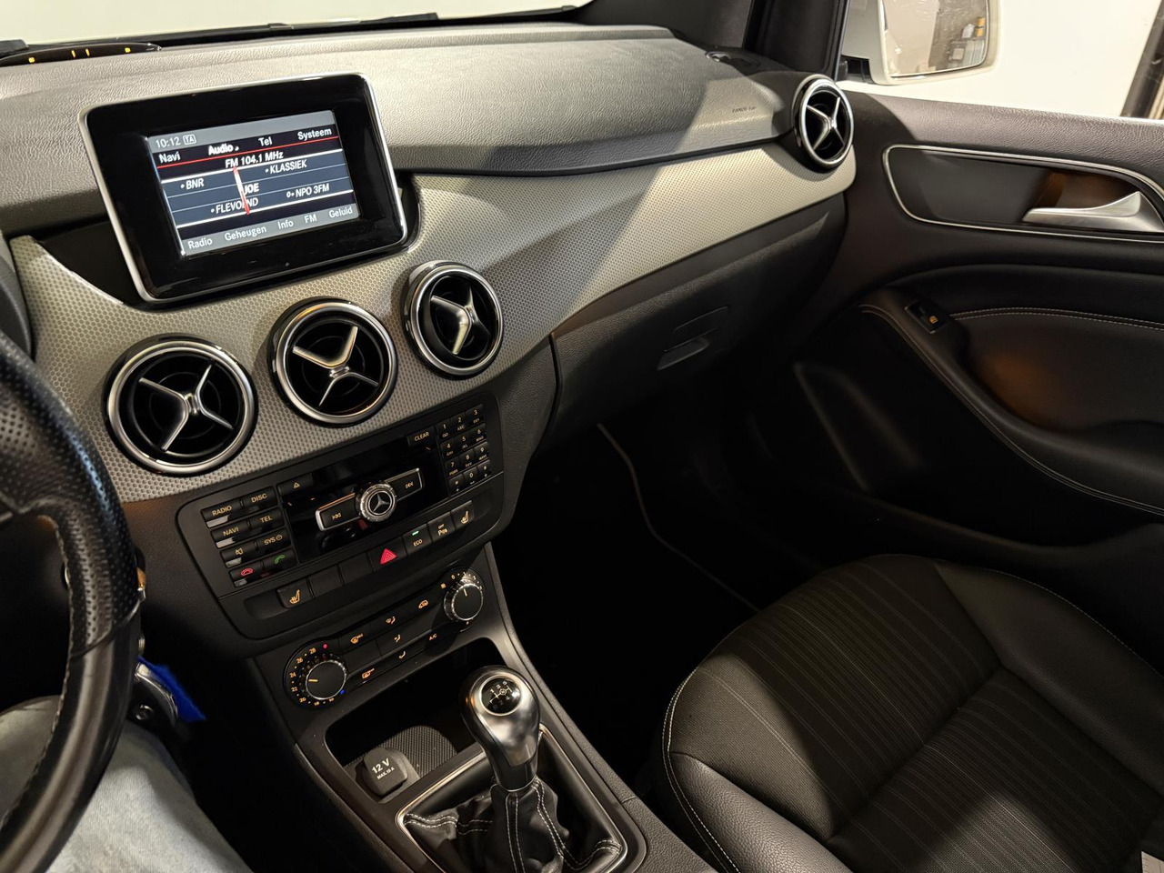 PKW Mercedes-Benz | B-klasse | 180 Ambition | 2012 | 131.978 km | G005BR | Geen oordeel: das Bild 6