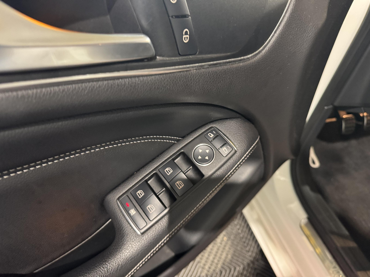 PKW Mercedes-Benz | B-klasse | 180 Ambition | 2012 | 131.978 km | G005BR | Geen oordeel: das Bild 16