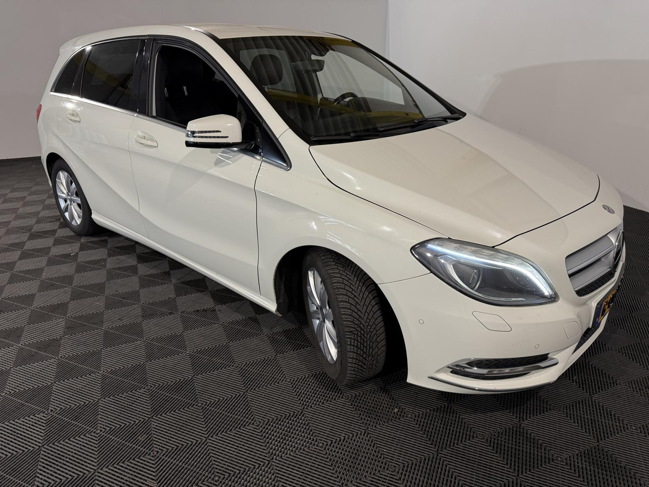 PKW Mercedes-Benz | B-klasse | 180 Ambition | 2012 | 131.978 km | G005BR | Geen oordeel: das Bild 13