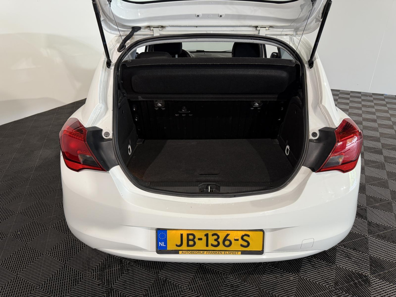Opel Corsa 1.3 CDTI Business+ 2016 274.545 km JB-136-S - Schrägheck: das Bild 4 Opel Corsa 1.3 CDTI Business+ 2016 274.545 km JB-136-S - Schrägheck: das Bild 4