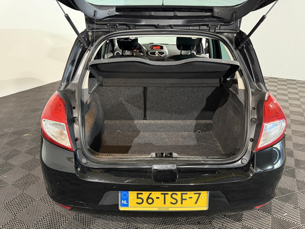 Renault | Clio | 1.2 Authentique | 2012 | 216.427 km | 56TSF7 | Logisch - Schrägheck: das Bild 5 Renault | Clio | 1.2 Authentique | 2012 | 216.427 km | 56TSF7 | Logisch - Schrägheck: das Bild 5