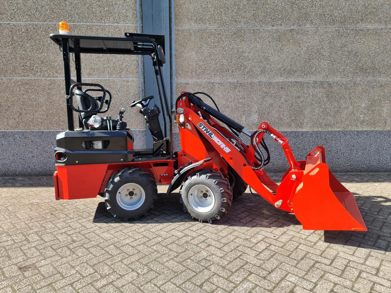 Stahlworks R906 Shovel Nieuw - Radlader: das Bild 4 Stahlworks R906 Shovel Nieuw - Radlader: das Bild 4