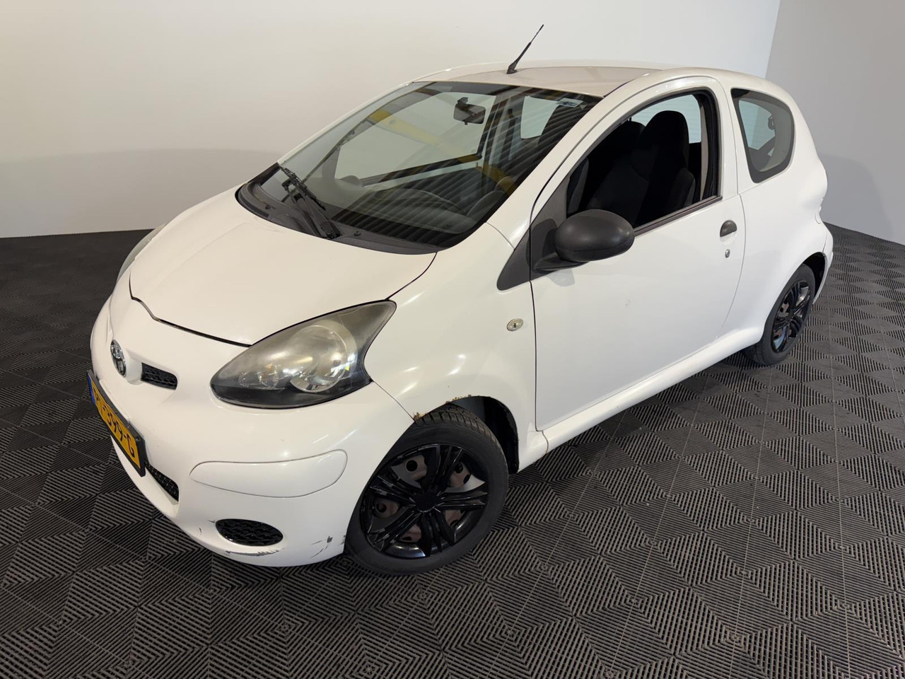 Toyota Aygo 1.0-12V Comfort PT-399-G 157.010 km - PKW: das Bild 1 Toyota Aygo 1.0-12V Comfort PT-399-G 157.010 km - PKW: das Bild 1