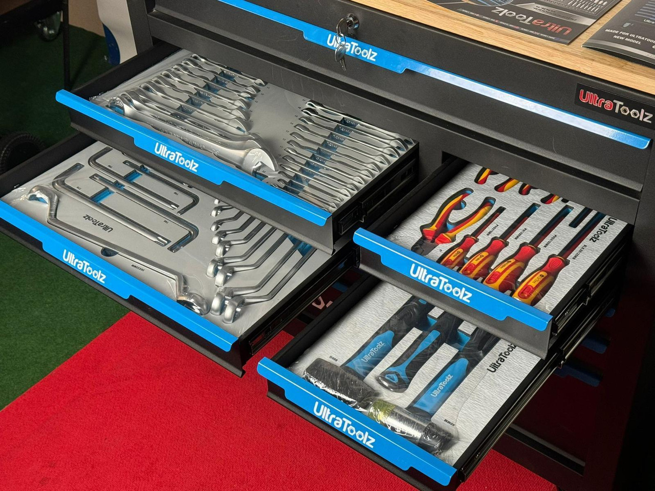 UltraToolz Jumbo gereedschapswagen - Werkstattgerät: das Bild 5 UltraToolz Jumbo gereedschapswagen - Werkstattgerät: das Bild 5