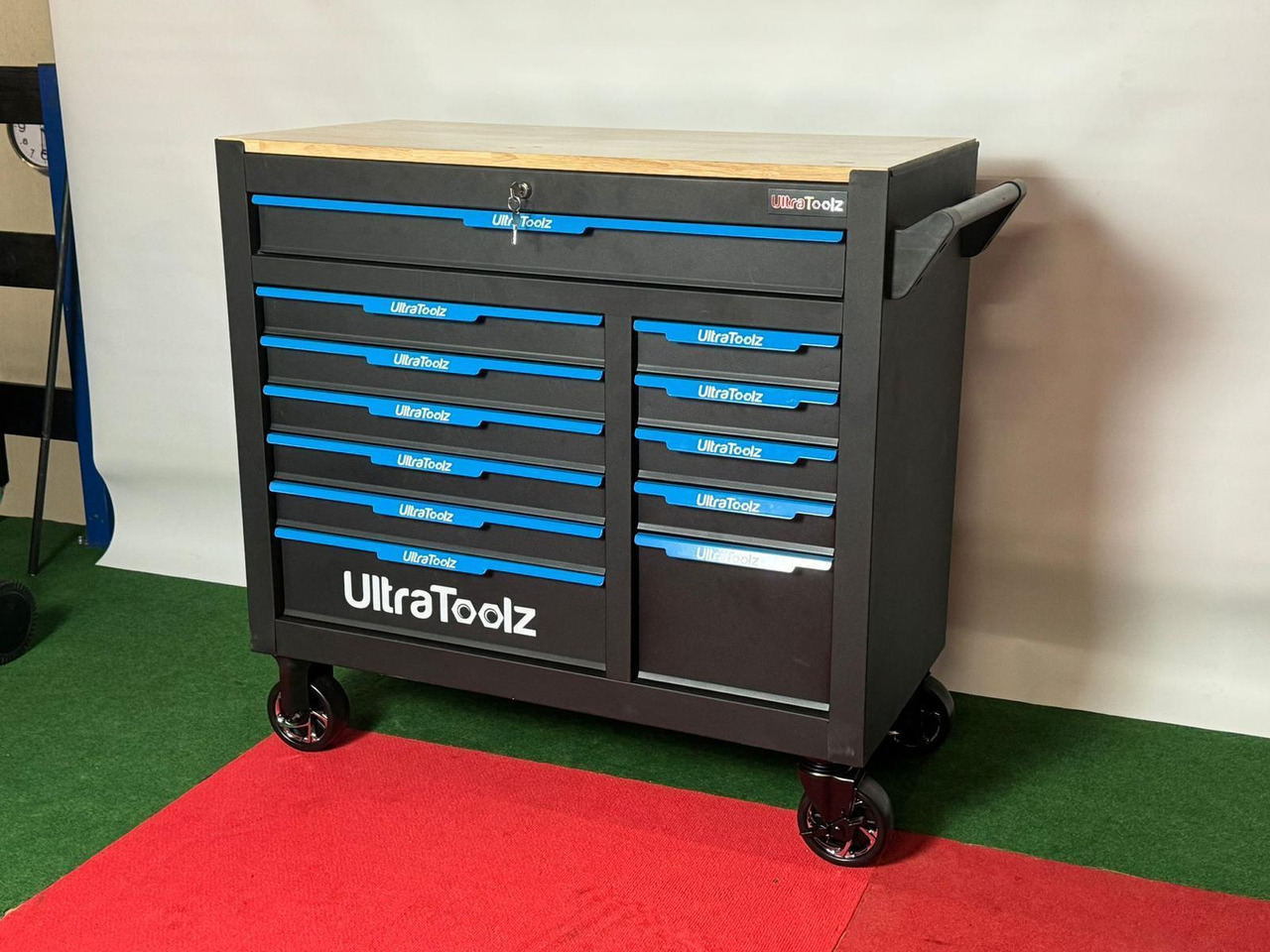 UltraToolz Jumbo gereedschapswagen - Werkstattgerät: das Bild 2 UltraToolz Jumbo gereedschapswagen - Werkstattgerät: das Bild 2