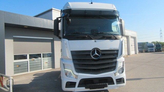 Mercedes-Benz Actros 1845LS Kipphydr. 2 Leiter - Sattelzugmaschine: das Bild 2 Mercedes-Benz Actros 1845LS Kipphydr. 2 Leiter - Sattelzugmaschine: das Bild 2