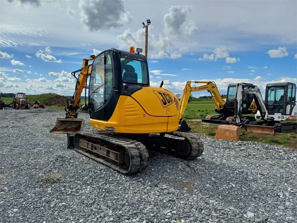 JCB 8080 pyörittäjällä - Minibagger: das Bild 4 JCB 8080 pyörittäjällä - Minibagger: das Bild 4