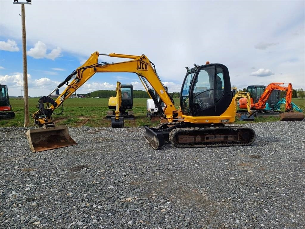 JCB 8080 pyörittäjällä - Minibagger: das Bild 2 JCB 8080 pyörittäjällä - Minibagger: das Bild 2