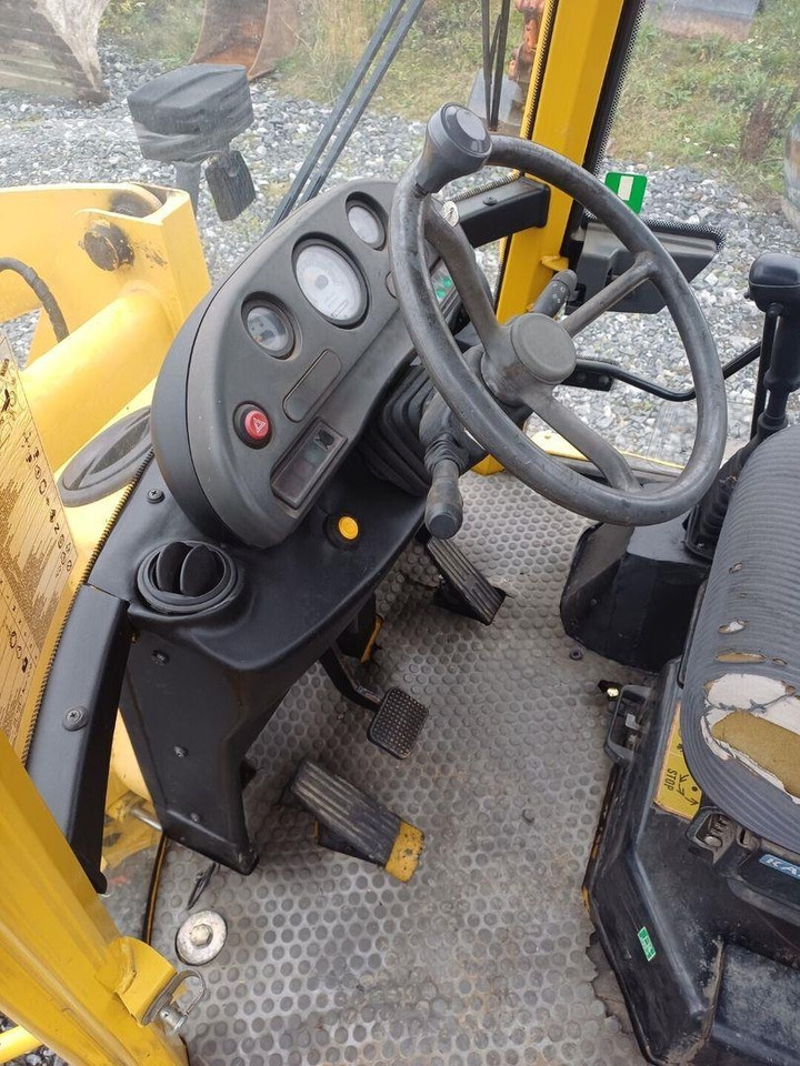 Radlader Komatsu WB70A Pyöräkuormaaja: das Bild 9