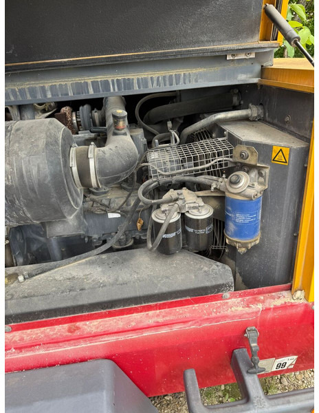 Atlas-Copco XAHS 186 - Luftkompressor: das Bild 5 Atlas-Copco XAHS 186 - Luftkompressor: das Bild 5