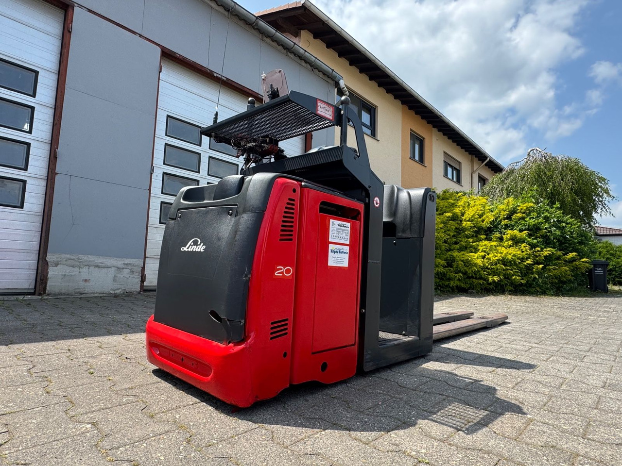 Linde N20VI Elektro-Niederhubwagen | Initialhub - Kommissionierer: das Bild 3 Linde N20VI Elektro-Niederhubwagen | Initialhub - Kommissionierer: das Bild 3