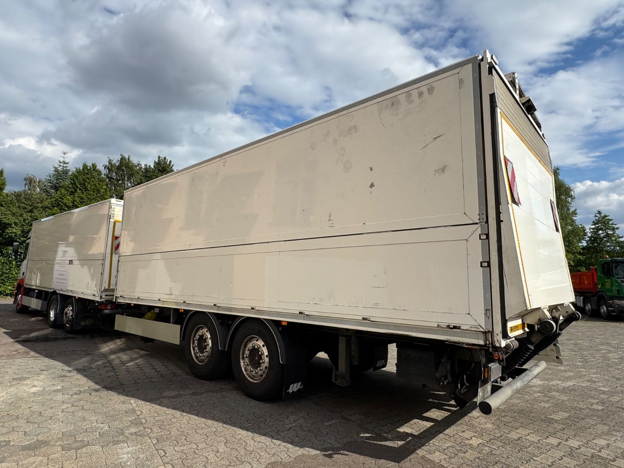 Mercedes-Benz Actros 2545/2xLBW/Klima/Kamera/kpl.Zug - Getränkeaufbau LKW: das Bild 4 Mercedes-Benz Actros 2545/2xLBW/Klima/Kamera/kpl.Zug - Getränkeaufbau LKW: das Bild 4