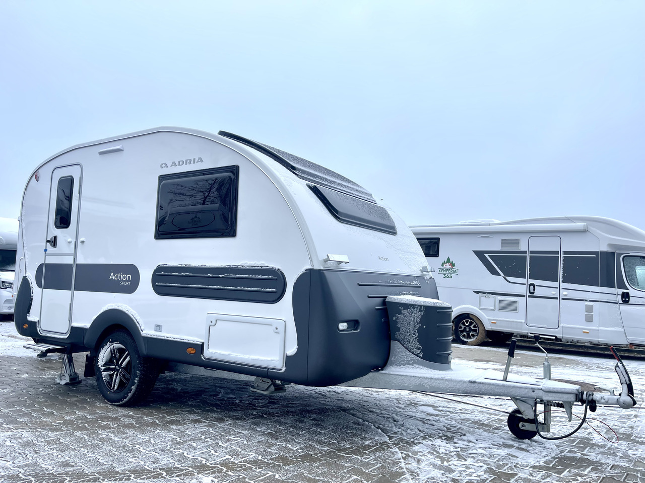 Adria Action Sport - Wohnwagen: das Bild 2 Adria Action Sport - Wohnwagen: das Bild 2
