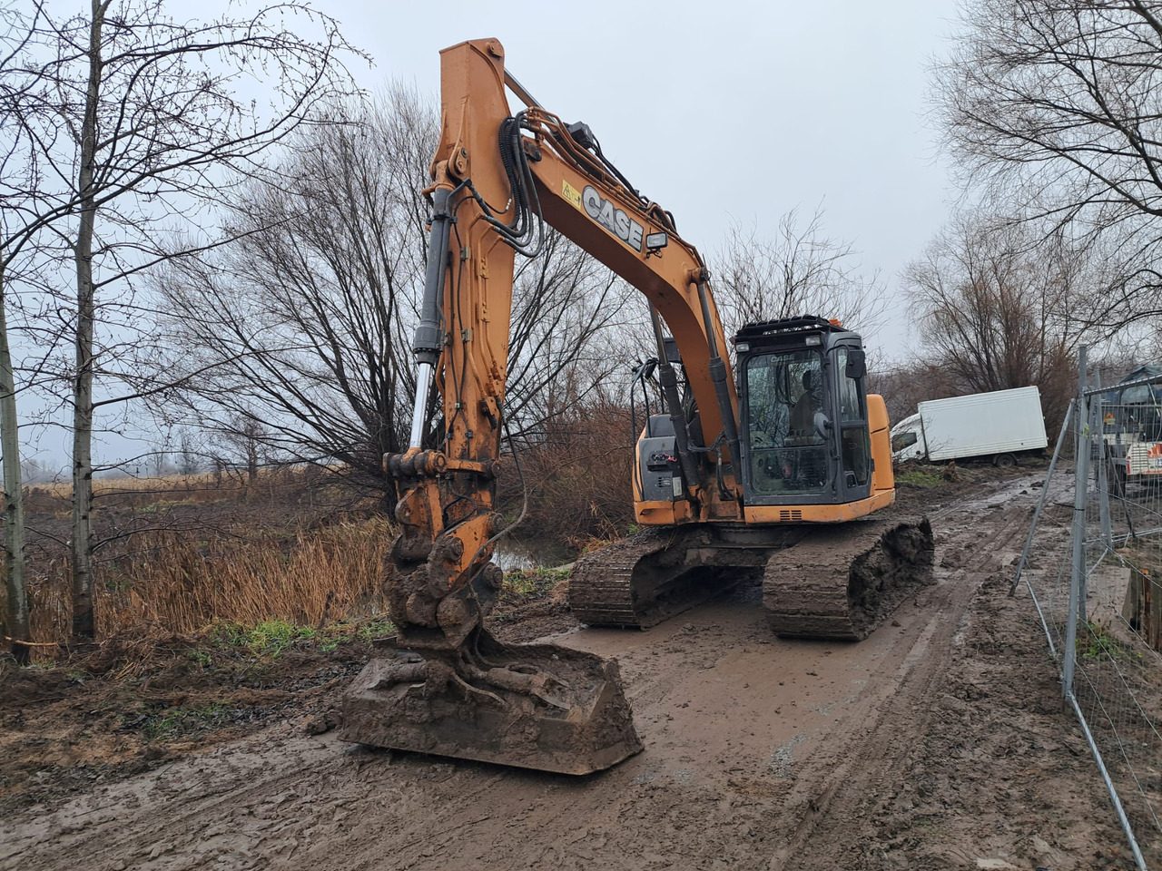 CASE CX 145C SR - Kettenbagger: das Bild 1 CASE CX 145C SR - Kettenbagger: das Bild 1