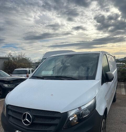 Mercedes Benz VITO FURGONE 110 LONG TRAZ. ANT. - Kastenwagen: das Bild 3 Mercedes Benz VITO FURGONE 110 LONG TRAZ. ANT. - Kastenwagen: das Bild 3