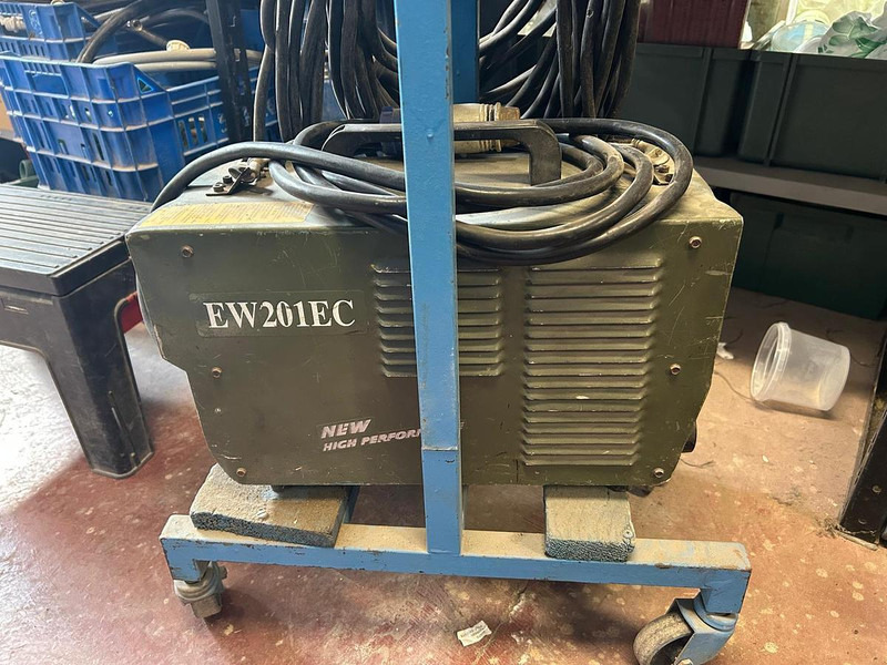 Lincoln EW201EC - Baumaschine: das Bild 1 Lincoln EW201EC - Baumaschine: das Bild 1