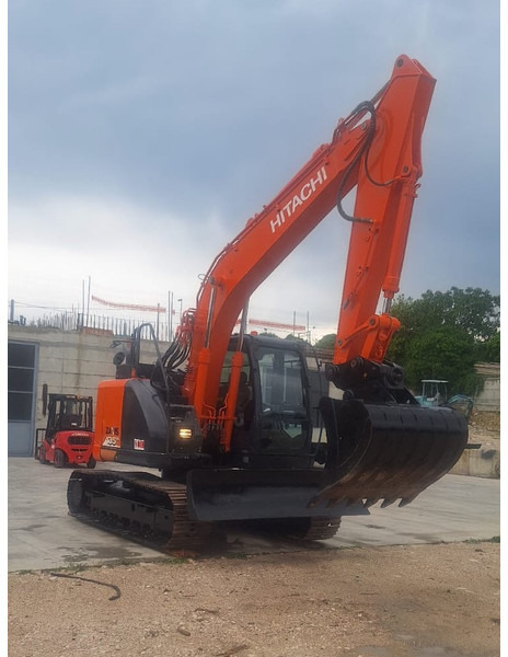 Hitachi ZX135US-6 - Bagger: das Bild 1 Hitachi ZX135US-6 - Bagger: das Bild 1