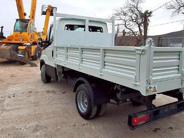 Iveco DAILY 35C160 - Motorhacke: das Bild 4 Iveco DAILY 35C160 - Motorhacke: das Bild 4