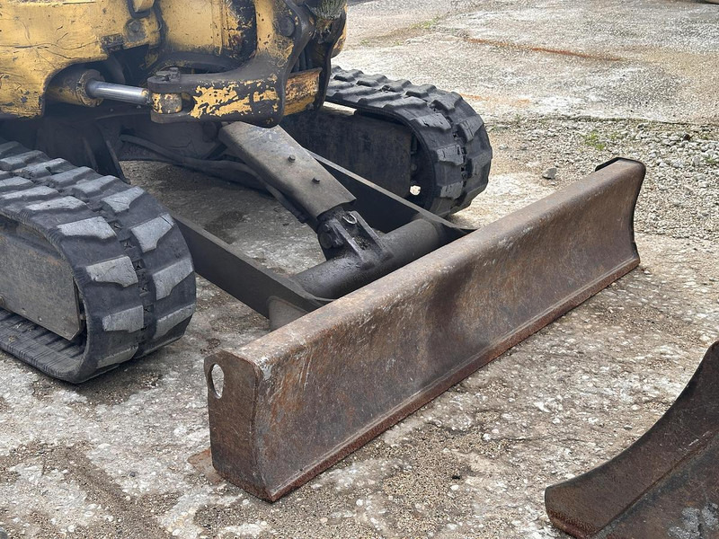 Komatsu PC30 - Minibagger: das Bild 4 Komatsu PC30 - Minibagger: das Bild 4