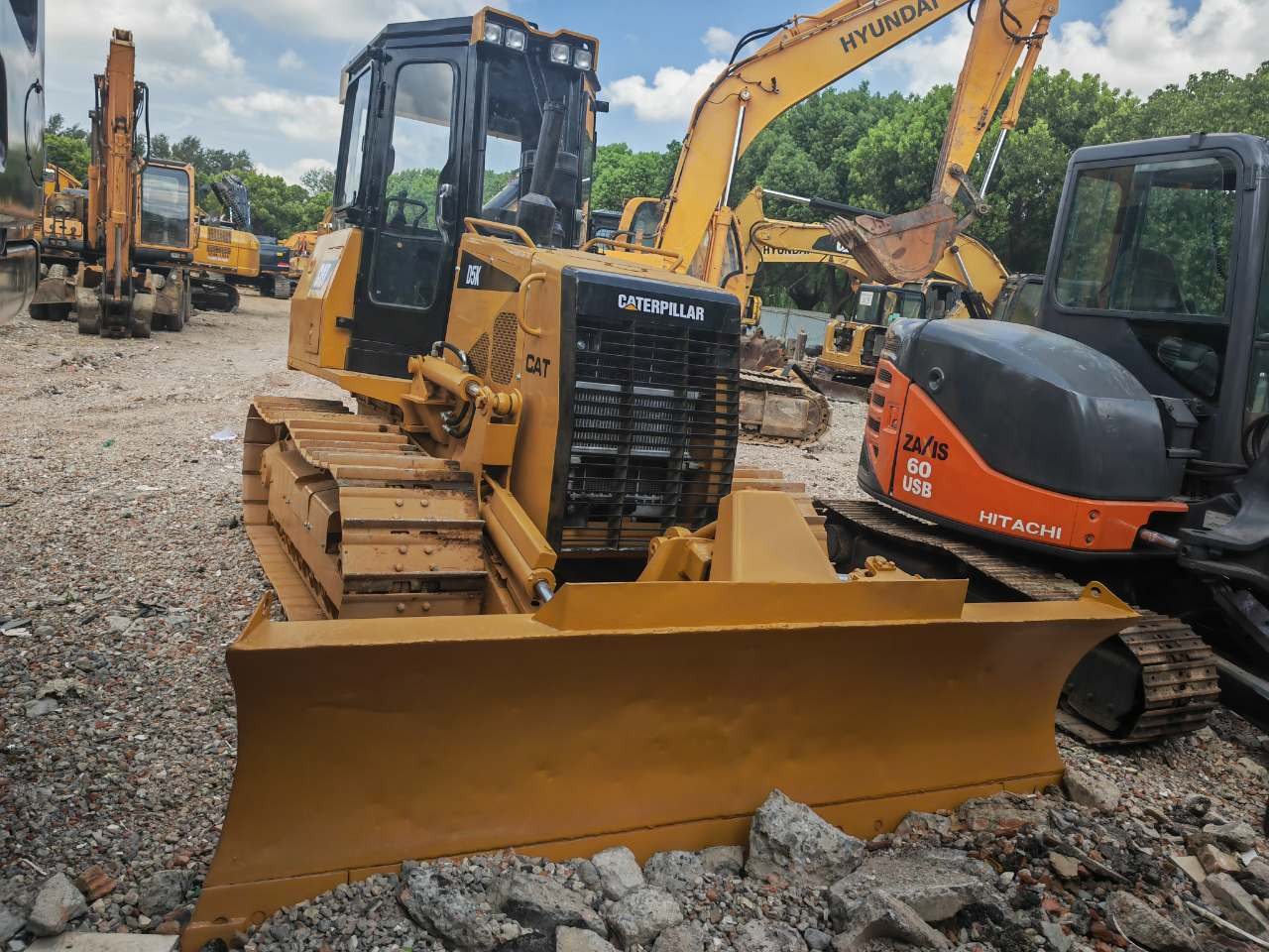CATERPILLAR D5K - Bulldozer: das Bild 5 CATERPILLAR D5K - Bulldozer: das Bild 5