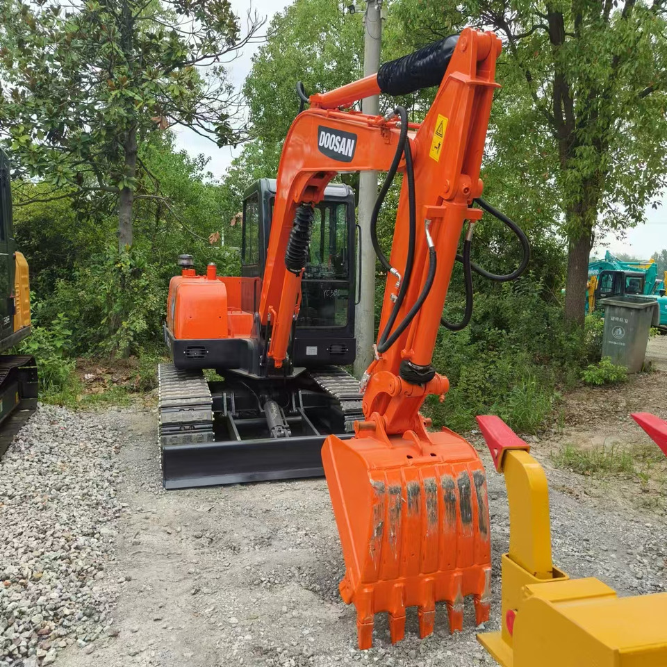 DOOSAN DH60 - Kettenbagger: das Bild 3 DOOSAN DH60 - Kettenbagger: das Bild 3