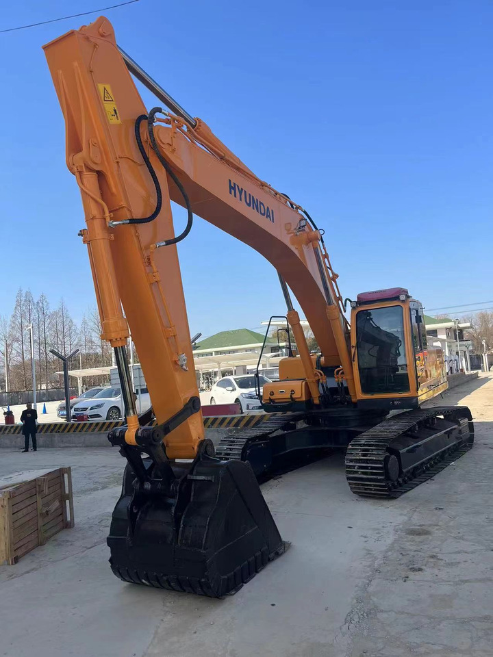 Hyundai R305LC-9T - Kettenbagger: das Bild 2 Hyundai R305LC-9T - Kettenbagger: das Bild 2
