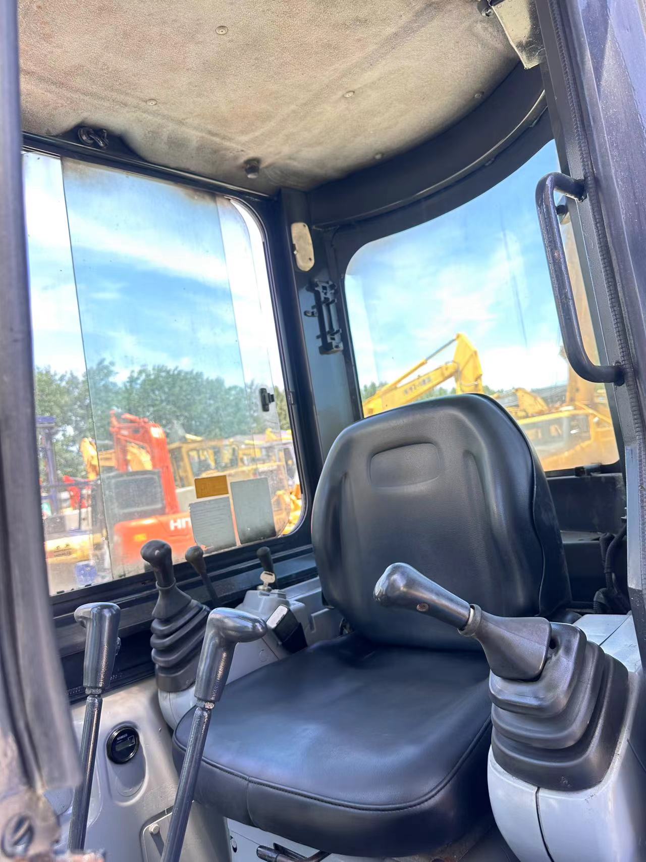 KOBELCO SK55 - Minibagger: das Bild 3 KOBELCO SK55 - Minibagger: das Bild 3
