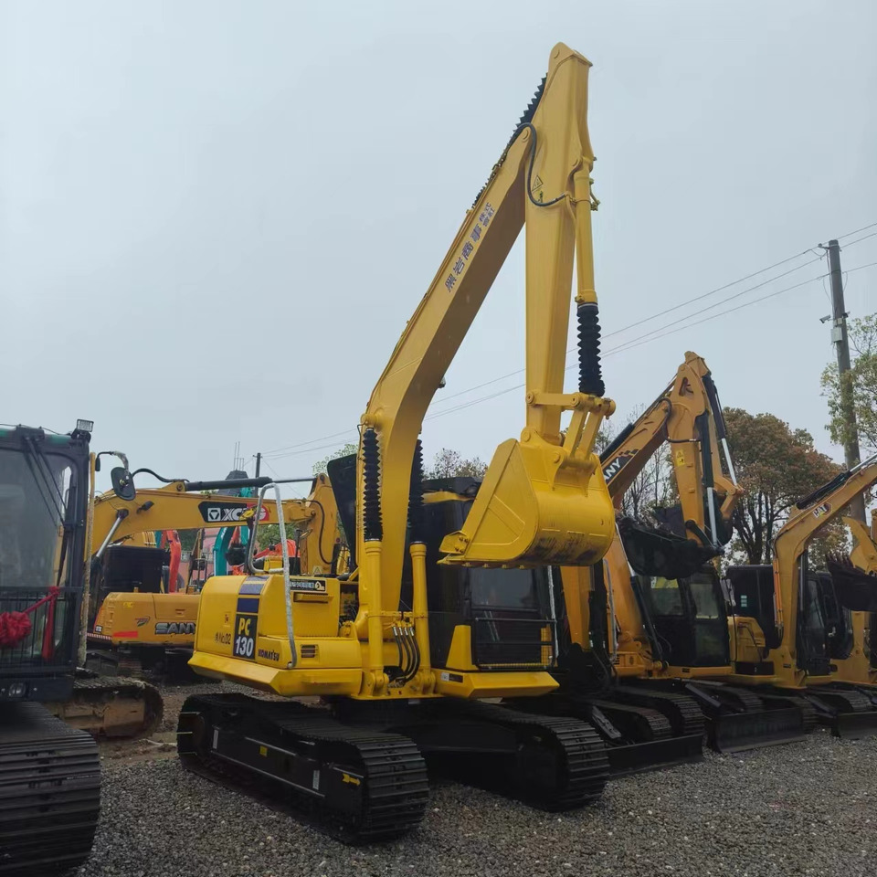 KOMATSU PC130-7 - Kettenbagger: das Bild 1 KOMATSU PC130-7 - Kettenbagger: das Bild 1