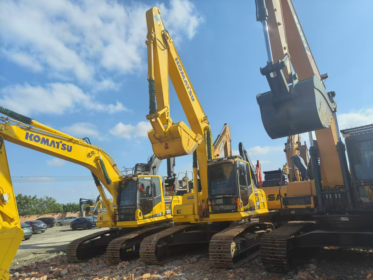 KOMATSU PC210LC-8 - Kettenbagger: das Bild 2 KOMATSU PC210LC-8 - Kettenbagger: das Bild 2