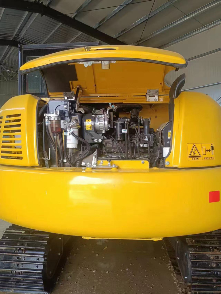 KOMATSU PC70 - Kettenbagger: das Bild 4 KOMATSU PC70 - Kettenbagger: das Bild 4