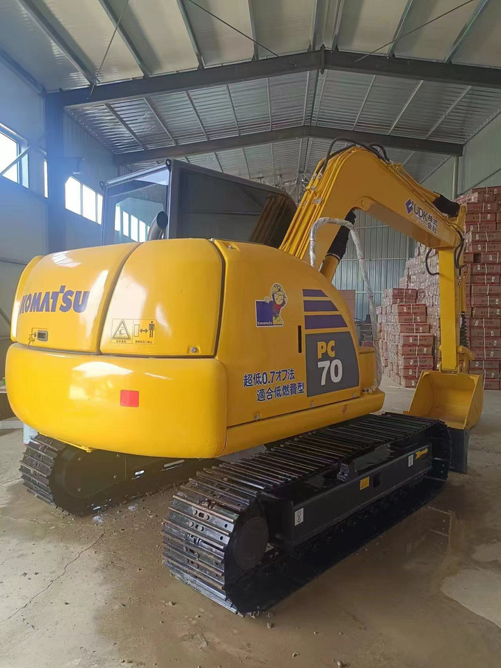 KOMATSU PC70 - Kettenbagger: das Bild 1 KOMATSU PC70 - Kettenbagger: das Bild 1