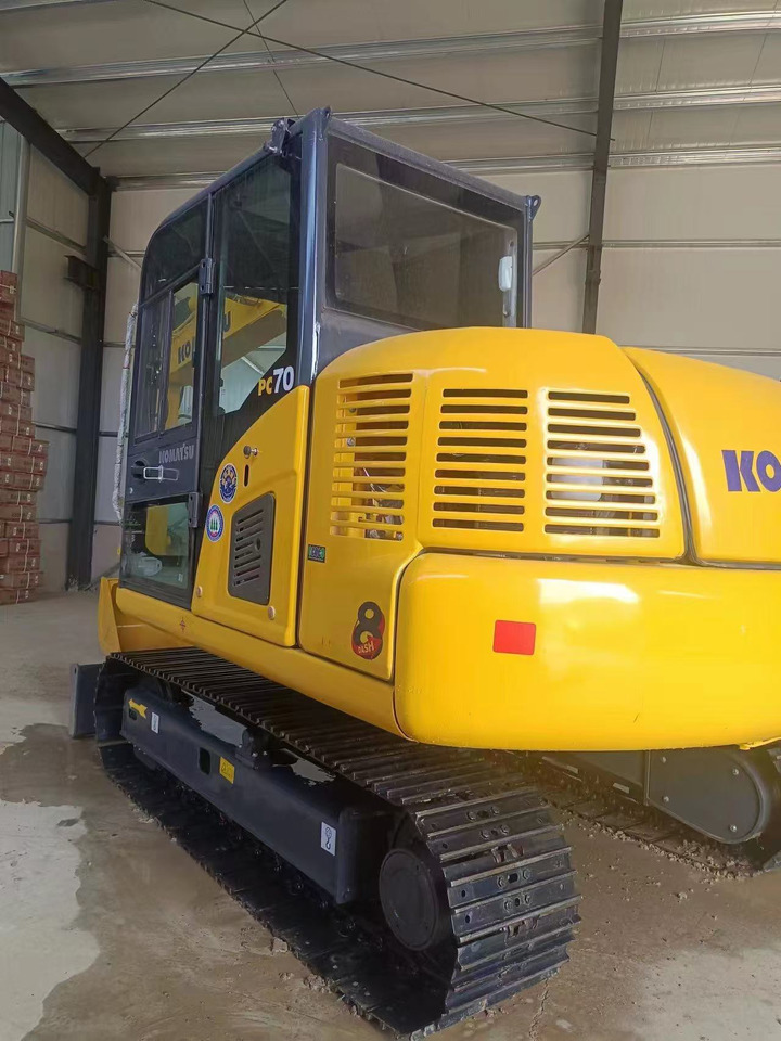 KOMATSU PC70 - Kettenbagger: das Bild 3 KOMATSU PC70 - Kettenbagger: das Bild 3