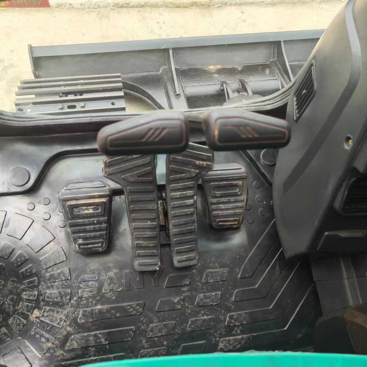 Minibagger SANY SY75C: das Bild 8 Minibagger SANY SY75C: das Bild 8