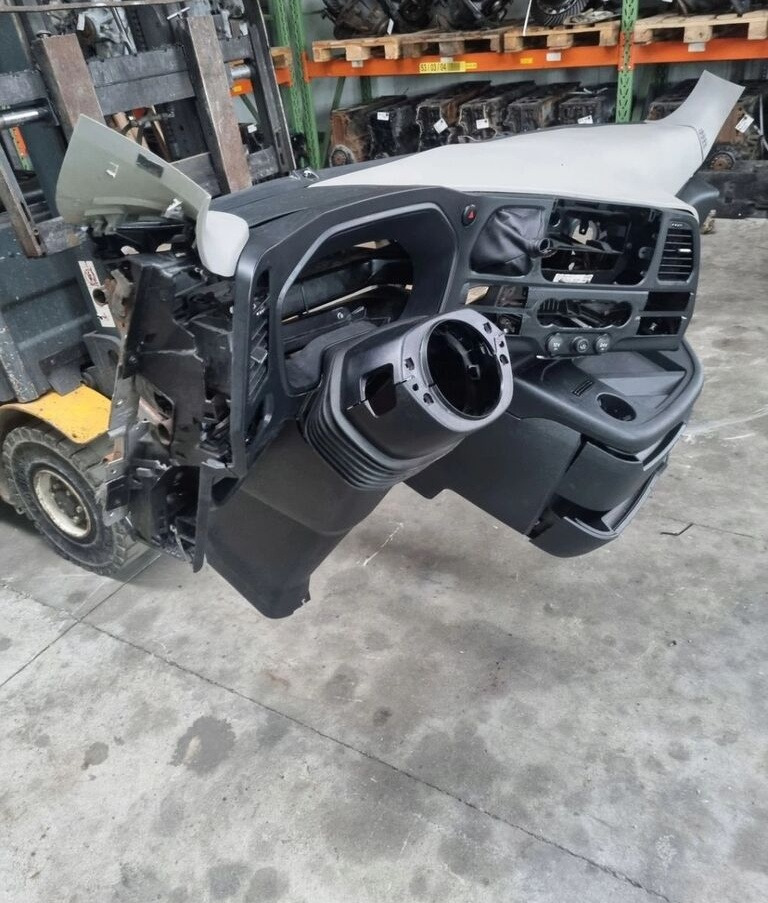 FORD KONSOLA KOMPLETNA KOKPIT DESKA ROZDZIELCZA STELAŻ FORD F-MAX EURO 6 - Armaturenbrett für LKW: das Bild 4 FORD KONSOLA KOMPLETNA KOKPIT DESKA ROZDZIELCZA STELAŻ FORD F-MAX EURO 6 - Armaturenbrett für LKW: das Bild 4