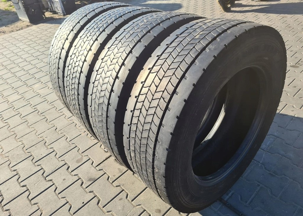 GOODYEAR TYŁ FUELMAX D 295/60 R 22.5 4 szt. stalowe - Felgen und Reifen: das Bild 3 GOODYEAR TYŁ FUELMAX D 295/60 R 22.5 4 szt. stalowe - Felgen und Reifen: das Bild 3