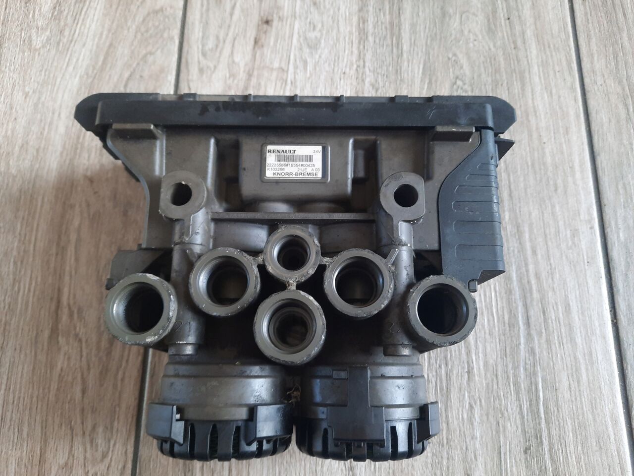 KNORR-BREMSE ZAWÓR EBS TYLNY TYŁ RENAULT GAMA RANGE T RANGE - Bremsventil für LKW: das Bild 1 KNORR-BREMSE ZAWÓR EBS TYLNY TYŁ RENAULT GAMA RANGE T RANGE - Bremsventil für LKW: das Bild 1