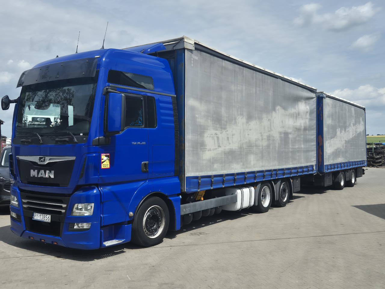 MAN tgx 24,500 - Plane LKW: das Bild 2 MAN tgx 24,500 - Plane LKW: das Bild 2