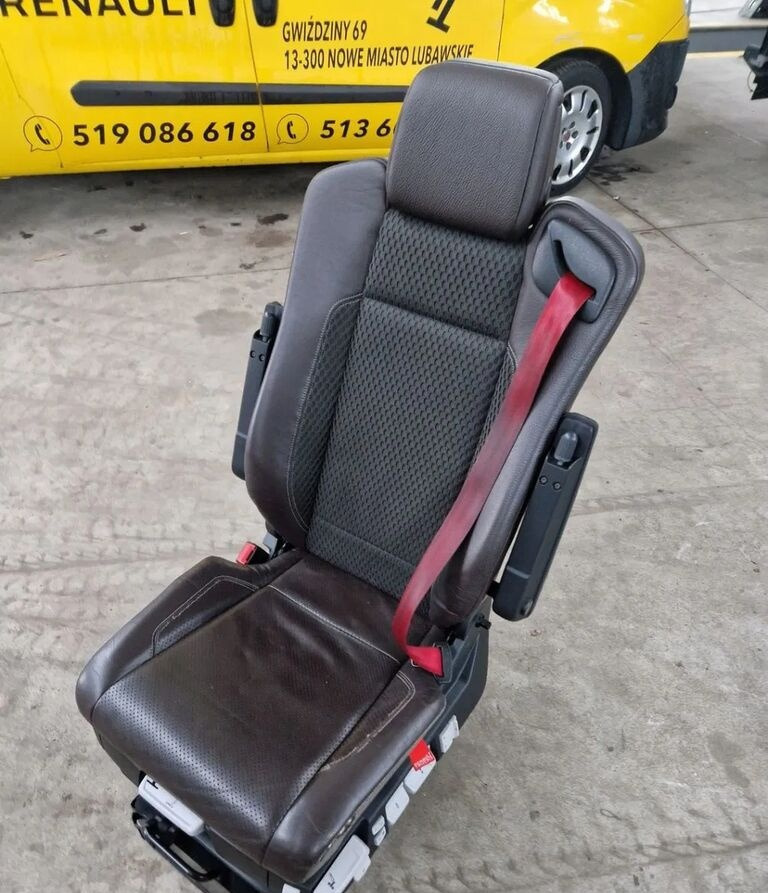 Renault SIEDZENIE KIEROWCY Renault GAMA T C K - Sitz für LKW: das Bild 1 Renault SIEDZENIE KIEROWCY Renault GAMA T C K - Sitz für LKW: das Bild 1