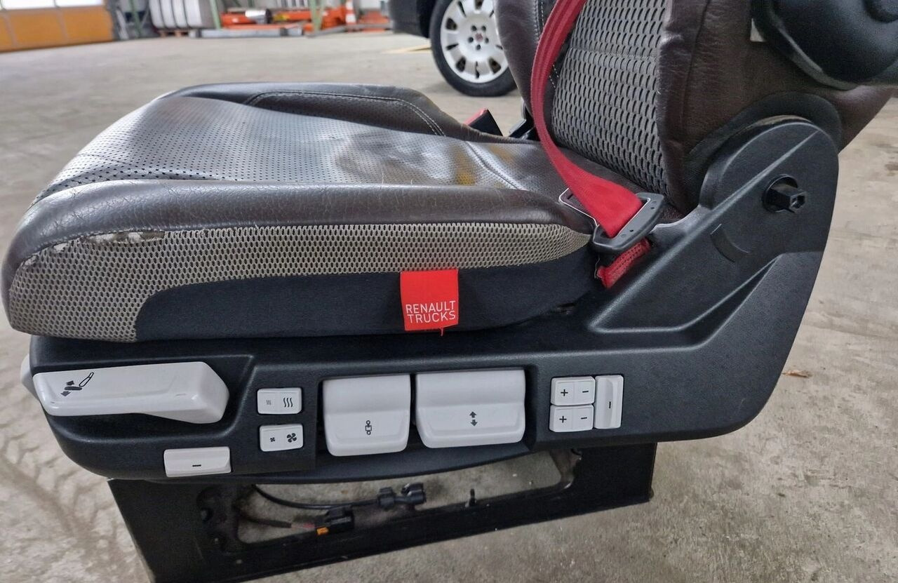 Renault SIEDZENIE KIEROWCY Renault GAMA T C K - Sitz für LKW: das Bild 5 Renault SIEDZENIE KIEROWCY Renault GAMA T C K - Sitz für LKW: das Bild 5