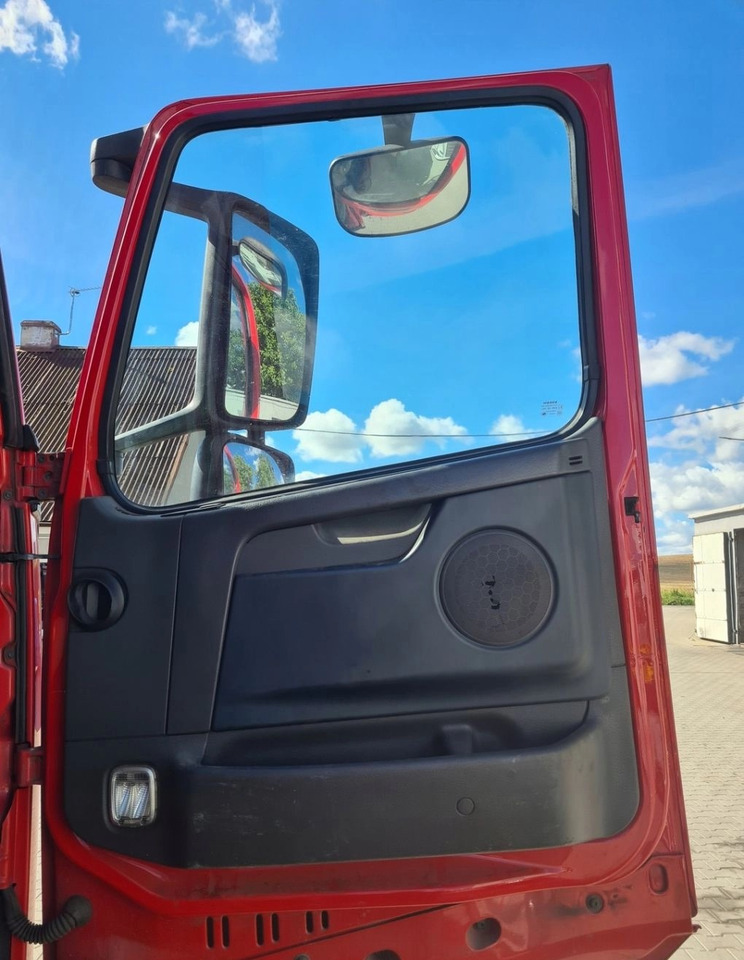 VOLVO DRZWI KOMPLETNE PRAWE VOLVO FH 13 LIFT EURO 5 - Tür und Teile für LKW: das Bild 4 VOLVO DRZWI KOMPLETNE PRAWE VOLVO FH 13 LIFT EURO 5 - Tür und Teile für LKW: das Bild 4