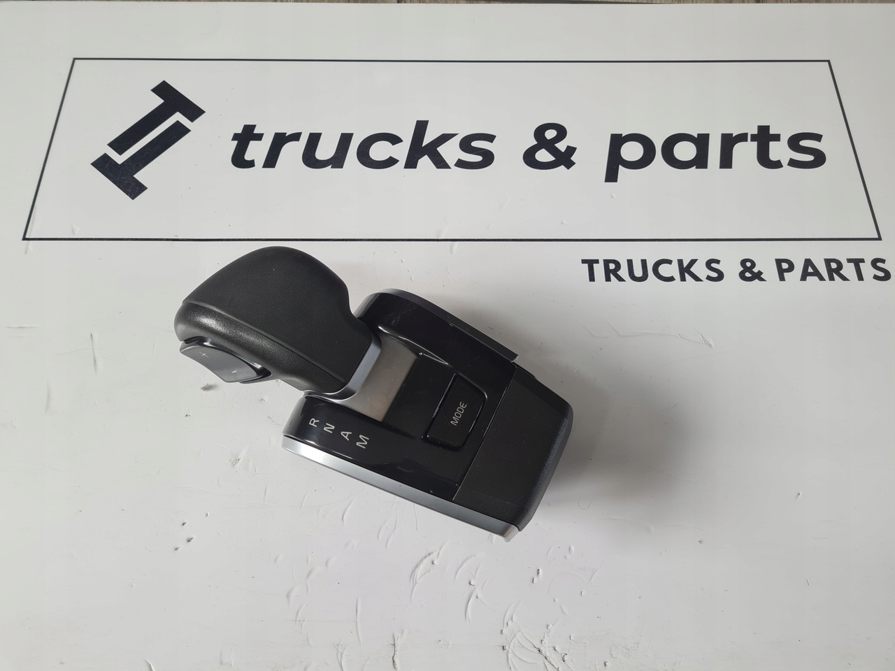 VOLVO JOYSTICK ZMIANY BIEGÓW LEWAREK VOLVO FH 5 FM 5 EURO 6 ORYGINAŁ 22719325 - Schalthebel für LKW: das Bild 1 VOLVO JOYSTICK ZMIANY BIEGÓW LEWAREK VOLVO FH 5 FM 5 EURO 6 ORYGINAŁ 22719325 - Schalthebel für LKW: das Bild 1