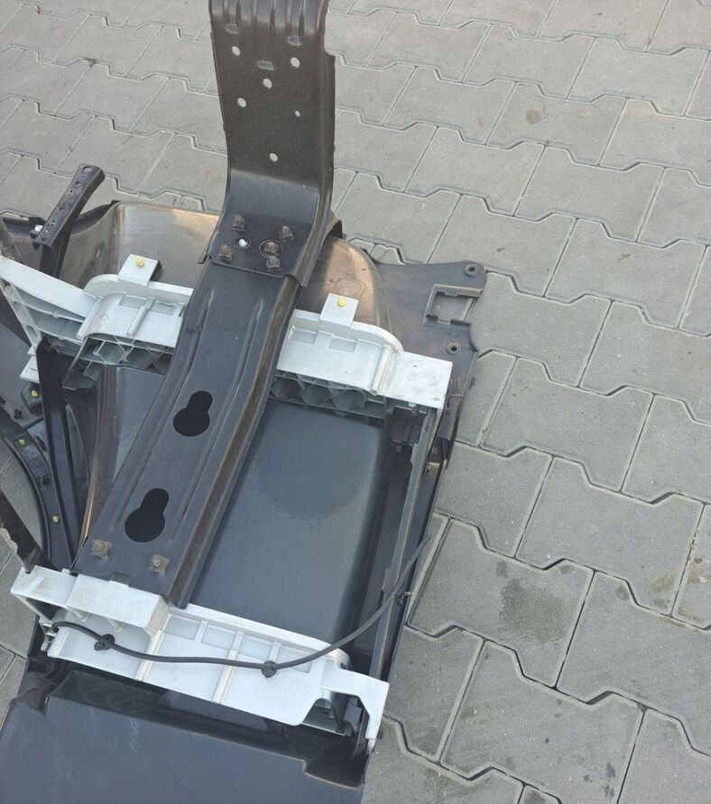 VOLVO STOPIEŃ STOPNICA LEWA STELAŻ ORYGINAŁ VOLVO FH 4 - Trittbrett für LKW: das Bild 4 VOLVO STOPIEŃ STOPNICA LEWA STELAŻ ORYGINAŁ VOLVO FH 4 - Trittbrett für LKW: das Bild 4